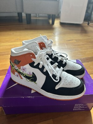 Size 6Y(GS) - Jordan 1 Mid Floral-image
