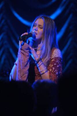 Joss STONE, Joss Stone - 4th February 2004 - live at The Scala Old Photo 1-image