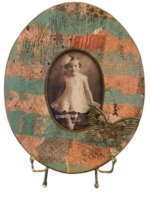 Creative Co-Op Large Distressed Oval Picture Frame with Stand 4 x 6 -image