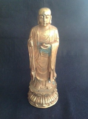 VINTAGE GILT BRONZE BUDDHA HOLDING PEACH JOSS STICK HAND HOLE DOUBLE LOTUS BASE-image