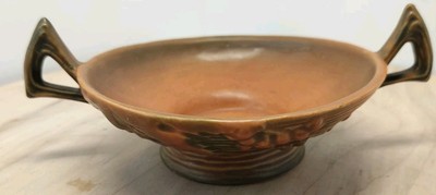 VTG 1941 BUSHBERRY RUSSET HANDLED BOWL ROSEVILLE POTTERY 6.25