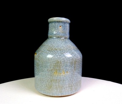 Creative Co-Op Art Pottery Light Blue Crackle Glaze 5 1/4
