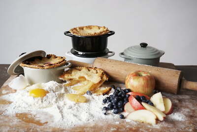 Creative Co-Op Mini Bakers with Lids (Set of 4 Colors) Plastic Dishwasher Safe-image