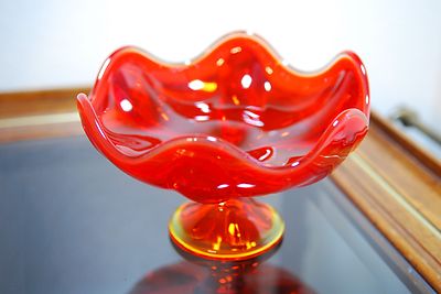 Mid Century Viking Glass Persimmon Orange Amberina Petal Ruffle Bowl Compote 7