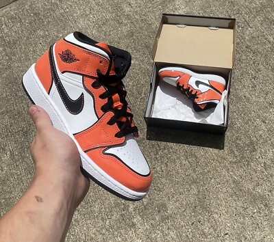 Nike Air Jordan 1 Mid SE Turf Orange Black White BQ6931-802 GS Size 4Y BRAND NEW-image