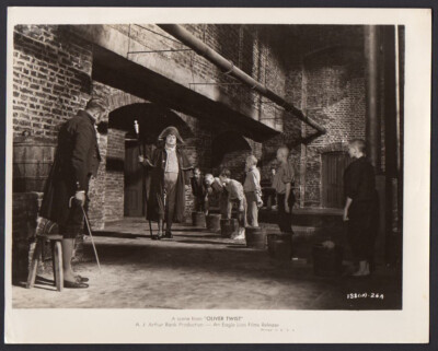 FRANCIS L. SULLIVAN and orphan boys OLIVER TWIST 1948 David Lean film ORIG PHOTO-image