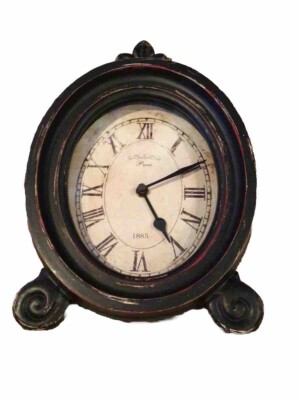 Creative Co-op Decorative Wood Shelf or Hang Clock Battery Operated Runs Great!-image
