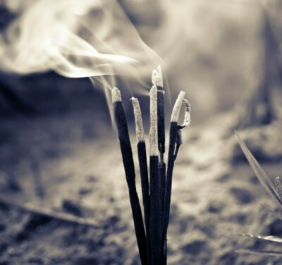 Natural Joss Incense Sticks | 11 in | Rain | 100 Pack | Extra Long Burn Time-image