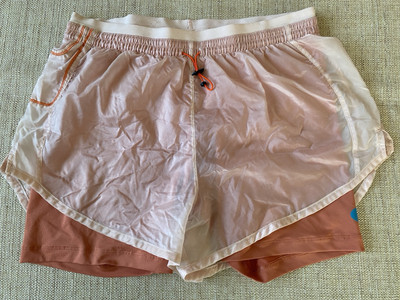 NIKE  Women's Icon Clash Tempo Luxe Mid-Rise Running Shorts S-image