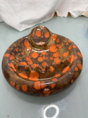 BEAUTIFUL VINTAGE  MID CENTURY ATLANTIC MOLD POTTERY ASHTRAY Brown Orange-image