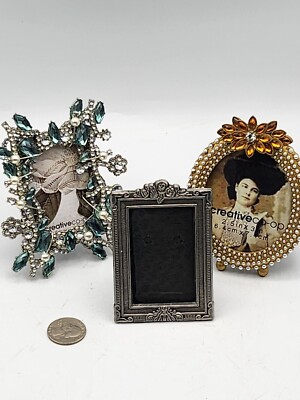 Vintage Ornate Small Ser Of 3 Photo Frames -image