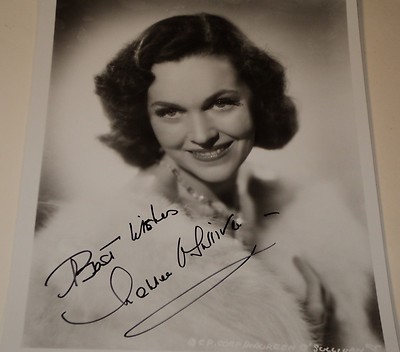 MAUREEN O'SULLIVAN /  8 X 10  B&W  AUTHENTIC  AUTOGRAPHED  PHOTO-image