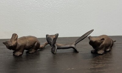 Creative Co-op Shabby Chic Rustic Cast Iron Mouse Home Decor, Set With Cat-image