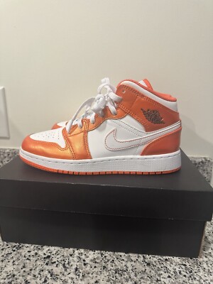 Size 5.5 - Jordan 1 Mid SE Electro Orange 2021-image