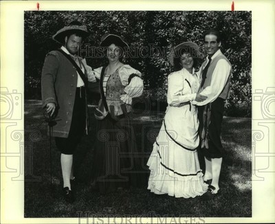 1986 Press Photo Gilbert and Sullivan Society presents Pirates of Penzance-image