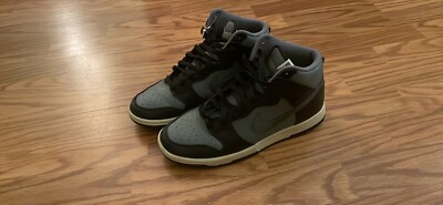 Size 10 - Air Jordan mid SE black and grey -image