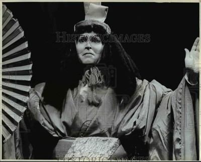 1988 Press Photo Kenneth Krammer in the Gilbert & Sullivan opera production-image