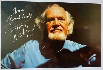 AUTOGRAPH : Actor  -  Joss Ackland - Signed 6 x 4 Colour Photo-image