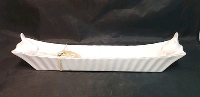 Creative Co-op Ceramic  Cracker Dish w/2 Birds, White, New-image