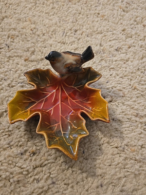 Creative Co-Op Bird on Maple Leaf Trinket/Candy Dish Figurine Bowl-image