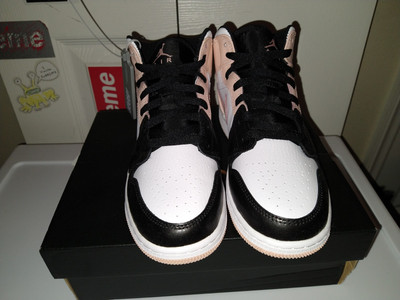 Nike Air Jordan Retro 1 Mid Arctic Orange Grade School - Sz 4.5Y-image