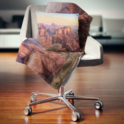 Designart 'Hunts Mesa Panorama' Landscape Fleece Throw Orange 71 in. x 59 in.-image