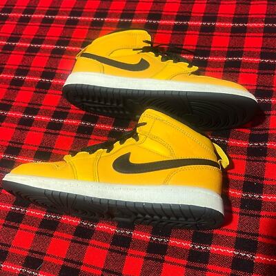 Nike jordan mid yellow gold-image