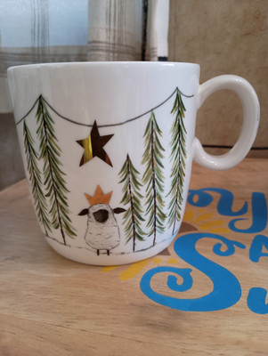 Creative Co-op Mug Christmas Lamb & Star & Trees-image