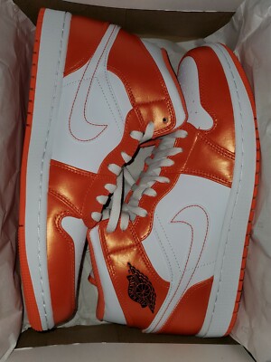 AIR JORDAN  retro 1 Mid SE 