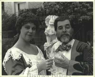 1989 Press Photo Cast of 