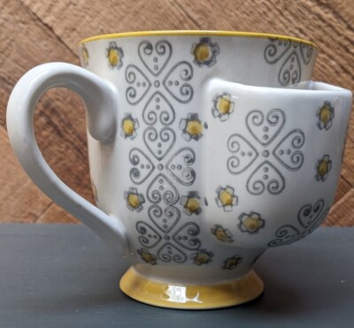 CREATIVE CO-OP Brand TEACUP Caddy Yellow and Cream Art Deco Floral Design-image