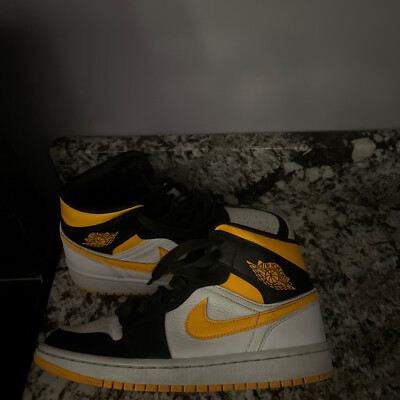 Size 8 - Jordan 1 Mid SE White Laser Orange 2020-image