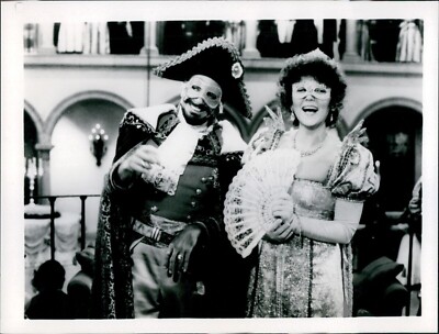 Joss Ackland Brenda Costume English Actor Celebrity Famous Star 7X9 Press Photo-image