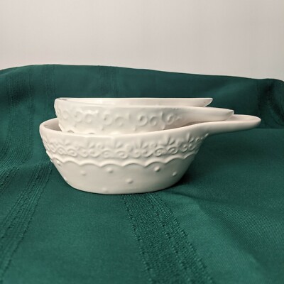 Embossed Ceramic Stacking Measuring Cups 1/4, 1/2 & 1 cup White Creative Co-op-image
