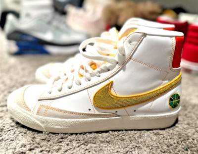 Size 8.5 - Nike Blazer '77 Vintage Mid Roswell Rayguns Good Condition-image