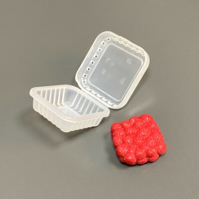 Strawberry and box From JOSS VW BUS Accessory For American Girl 18