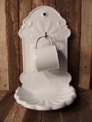CREATIVE CO-OP  Farmhouse White Enamelware Mug & Stand Set Distressed Style NEW-image