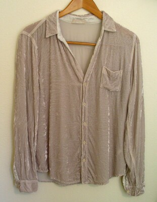 CP Shades Joss Velvet Shirt - Medium - Sand with a Light Pink Blush-image