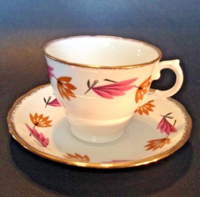 Royal Malvern Cup & Saucer - Mid-Century Modern - Pink Orange Leaves - England -image