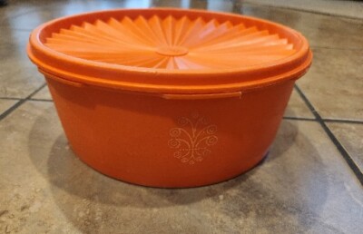  Vintage Tupperware Servalier Orange Container  1204-24 with Lid USA-image