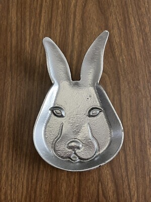 Creative Co-Op Silver Tone Easter Rabbit Bunny Heavy Cast Iron Wall Hanging-image