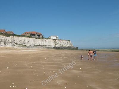 Photo 12x8 Joss Bay  Beach Kingsgate/TR3970 This sandy beach is between H c2011-image