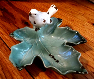 Bird On A Leaf Small Ceramic Dish Tili Collections by Creative Co-Op-image