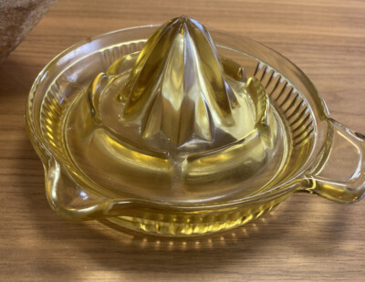 Vintage Yellow Orange Clear Reamer Juicer Thatcher Glass Kk6-image