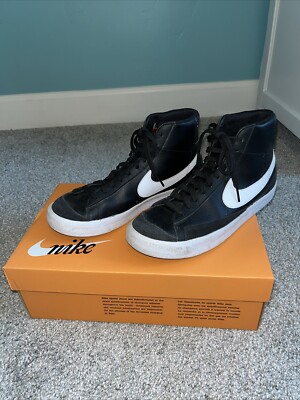 Size 6.5Y Nike Blazer Mid ‘77 Black and White with Original Box-image