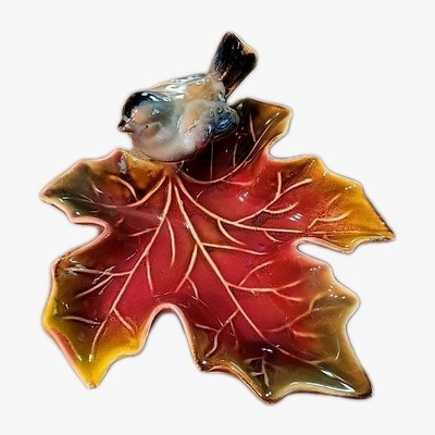 Creative Co-op Stoneware Maple Leaf Dish W/Bird 5