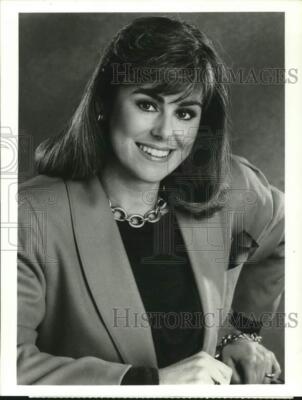 1987 Press Photo Kathleen Sullivan of CBS Morning News Broadcast - sap74283-image