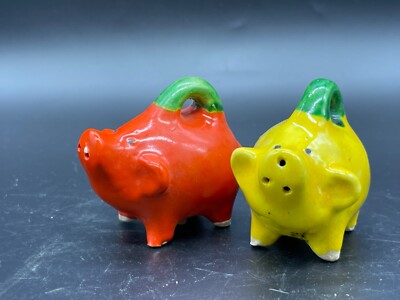 Mid century, yellow/ orange pig salt/ pepper shaker, Japan-image