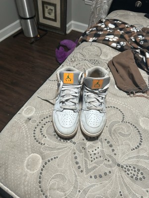Air Jordan 1 Mid-Se Homage Sneakers Used Size 7-image