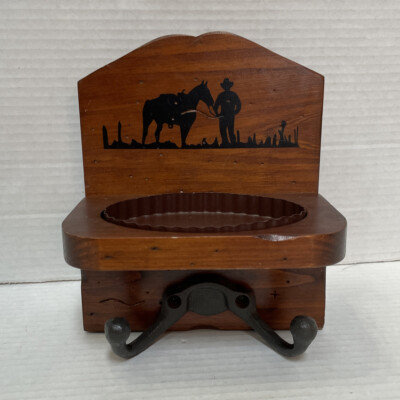 Creative Co-Op Canvas Wood Western/cowboy Soap dish and Towel /Robe hooks-image